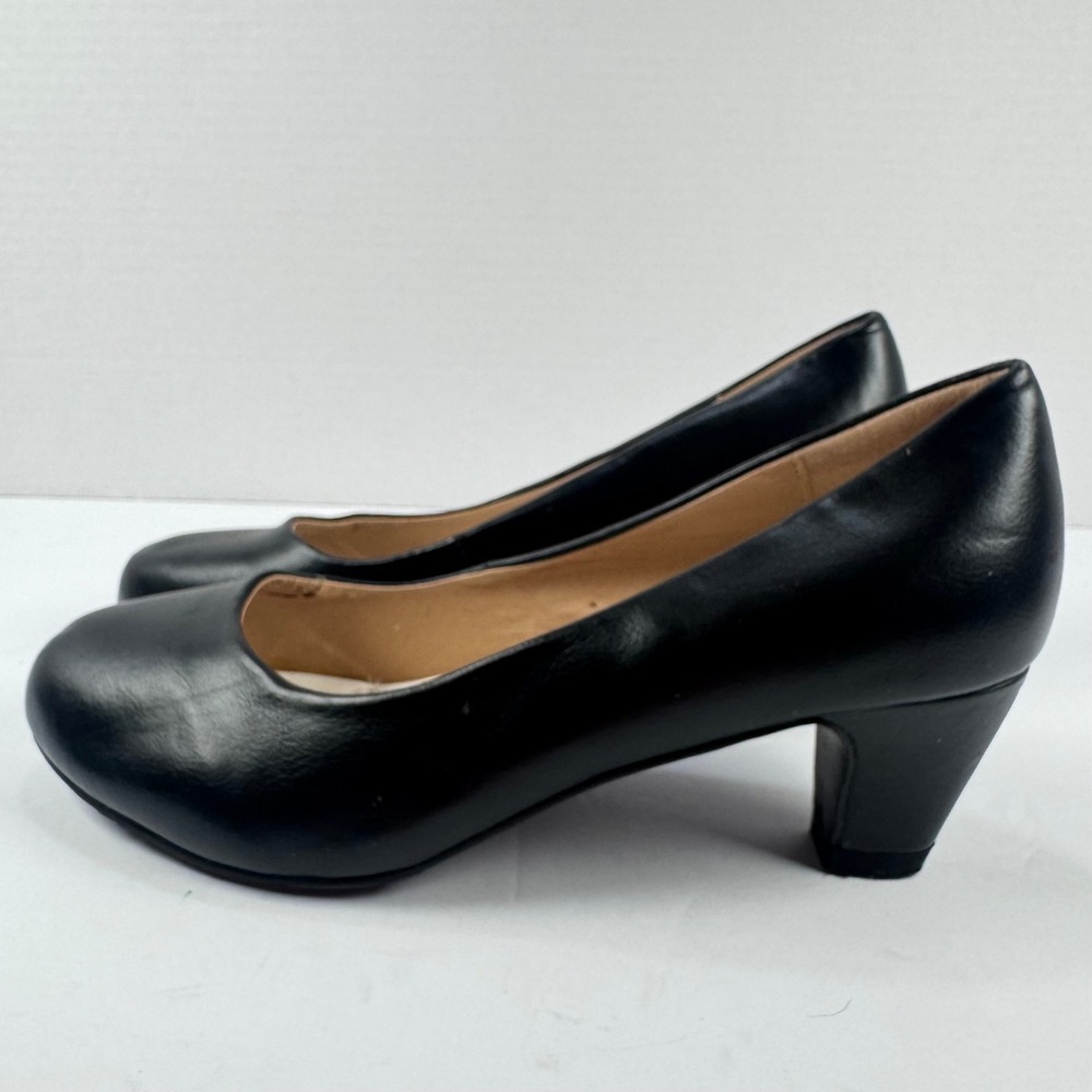 Journee Collection Womens Black Faux Leather Round Toe Block Heel Pumps Size 7